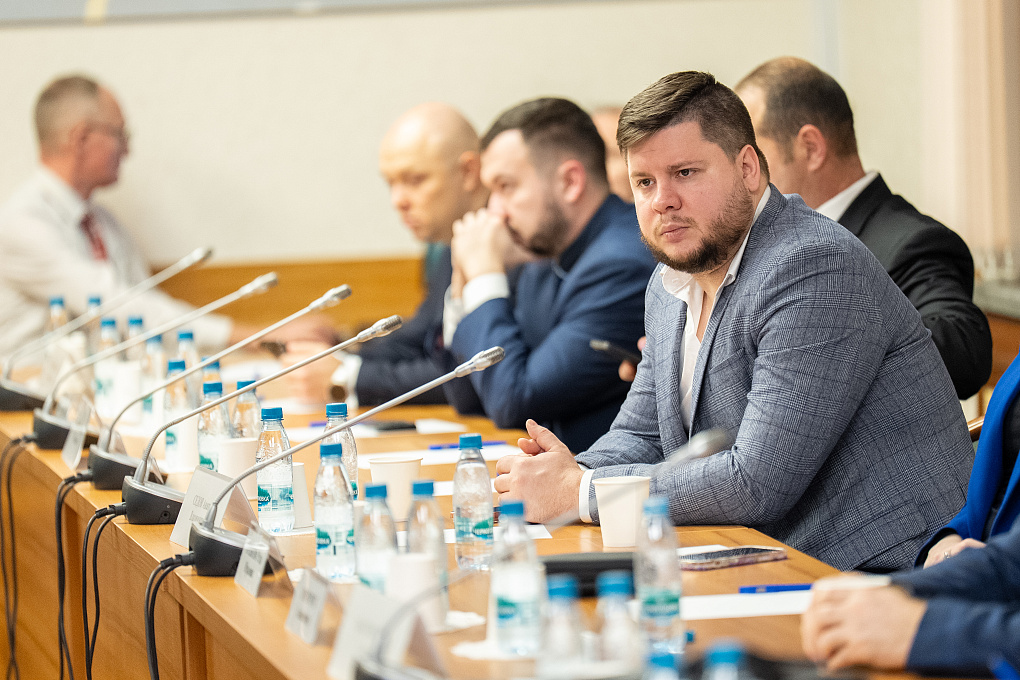  В Государственной Думе состоялось первое заседание Комиссии по цифровому развитию